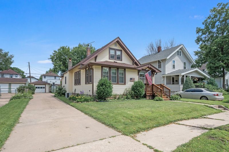 147 Baker St W, Saint Paul, MN 55107