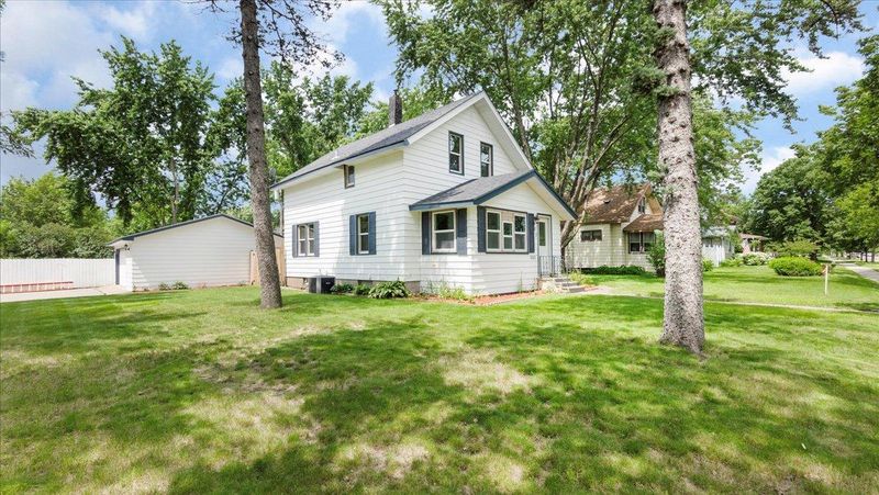 903 10th Ave N, Saint Cloud, MN 56303