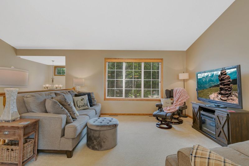 928 Sundance Ct, Sartell, MN 56377