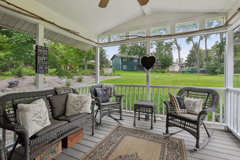 12247 24th Ave S, Burnsville, MN 55337