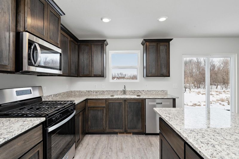 600 Douglas Dr S, Annandale, MN 55302