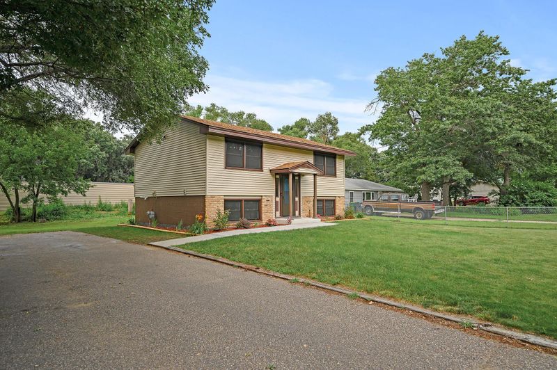 41 99th Ln NW, Minneapolis, MN 55448