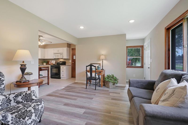 4340 Nicols Rd, Eagan, MN 55122