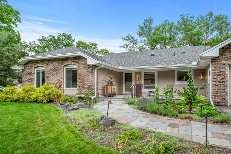 1830 Noble Dr N, Golden Valley, MN 55422