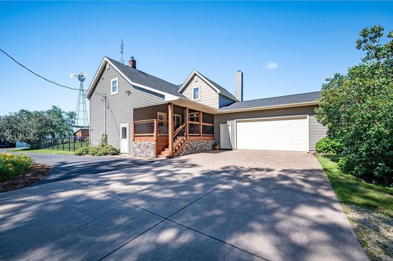 N7924 Us Highway 63, Spring Valley, WI 54767