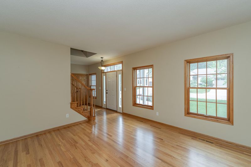 2916 Stonegate Ct SW, Rochester, MN 55902