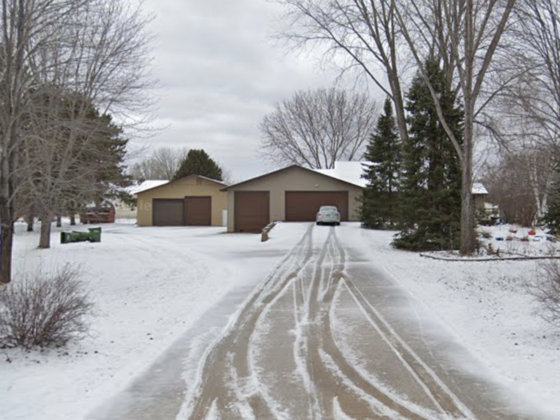 351 Thomas St, Circle Pines, MN 55014