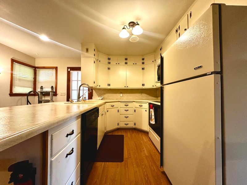 1126 Elmwood Ave, Worthington, MN 56187