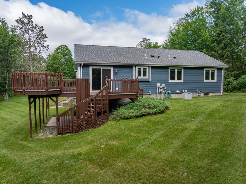 25330 Island View Dr, Cohasset, MN 55721