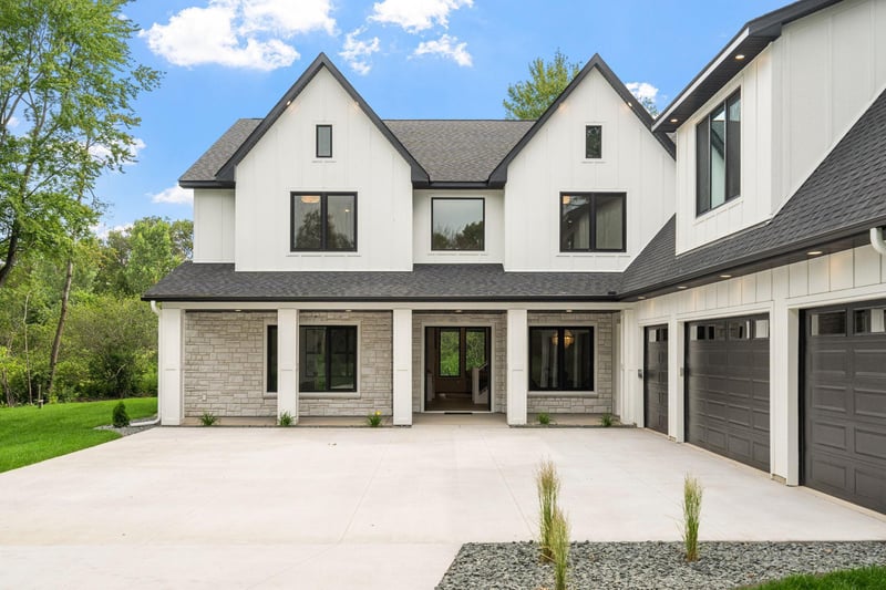 16039 Austin St NE, Ham Lake, MN 55304