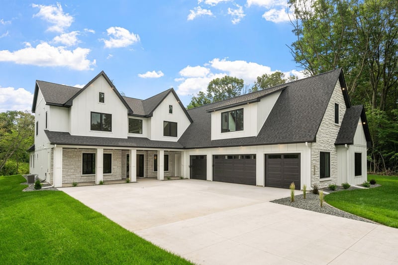 16039 Austin St NE, Ham Lake, MN 55304