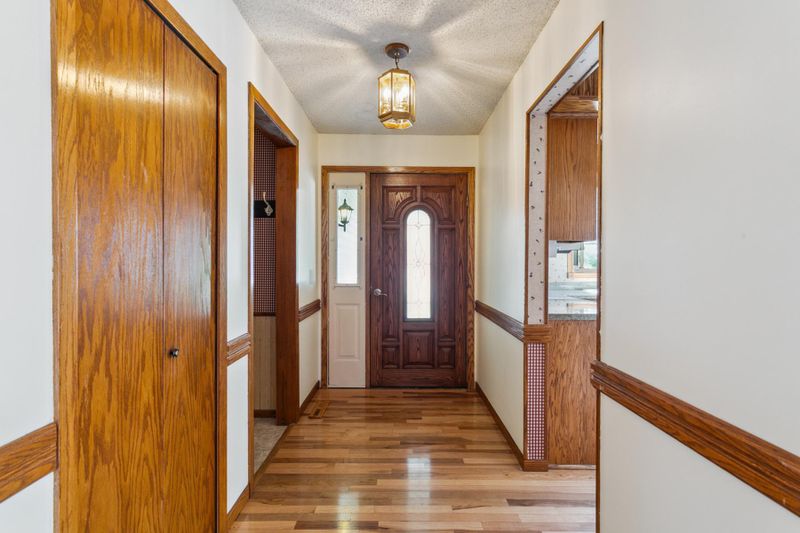 14613 Greenridge Ln, Burnsville, MN 55306