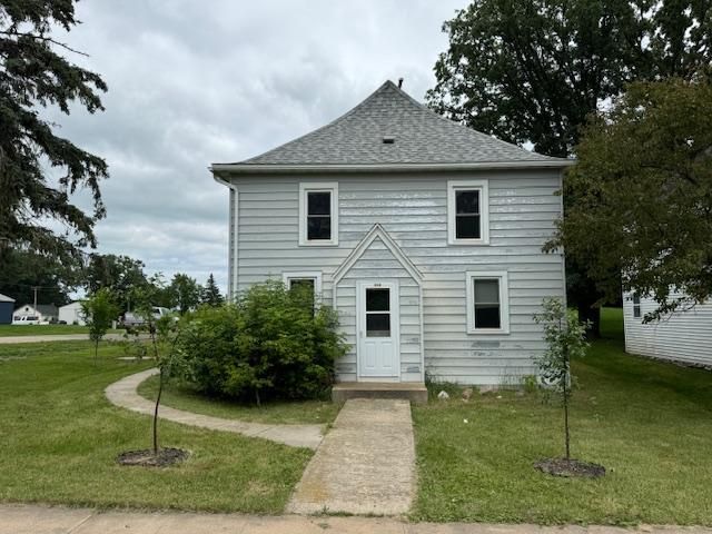 408 Hoff Ave, Vining, MN 56588