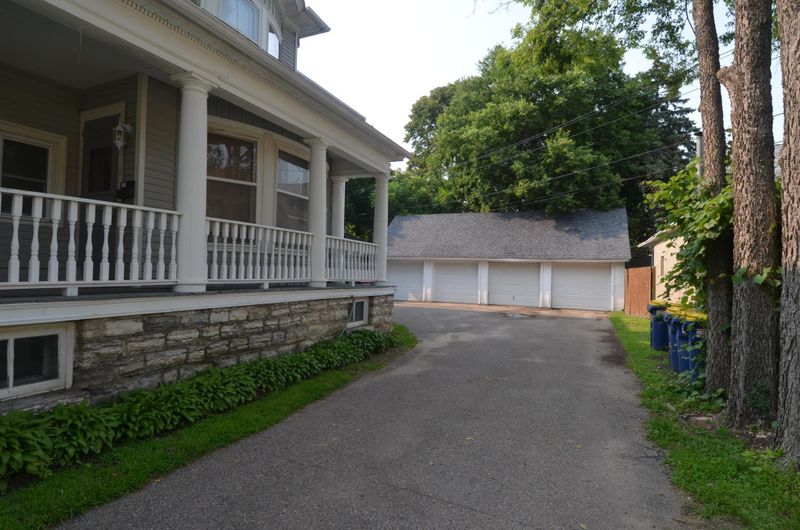 112 6th St NW #4, Faribault, MN 55021