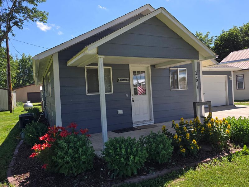 261 Rock St, Holland, MN 56139