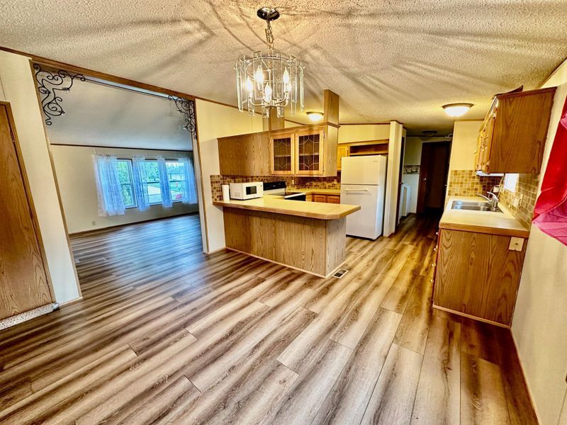 805 2nd Ave SW, Roseau, MN 56751