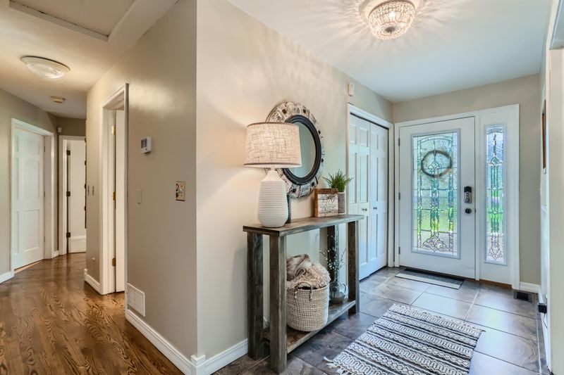 17694 Kettering Trl, Lakeville, MN 55044