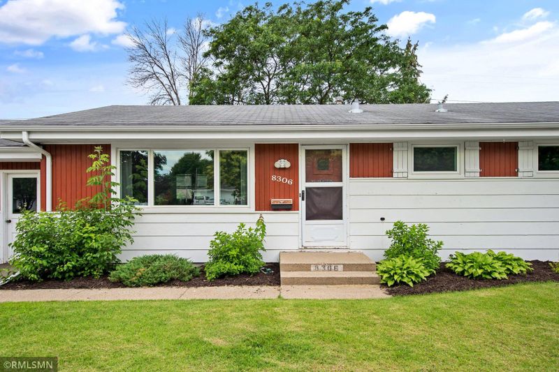 8306 Columbus Ave S, Minneapolis, MN 55420