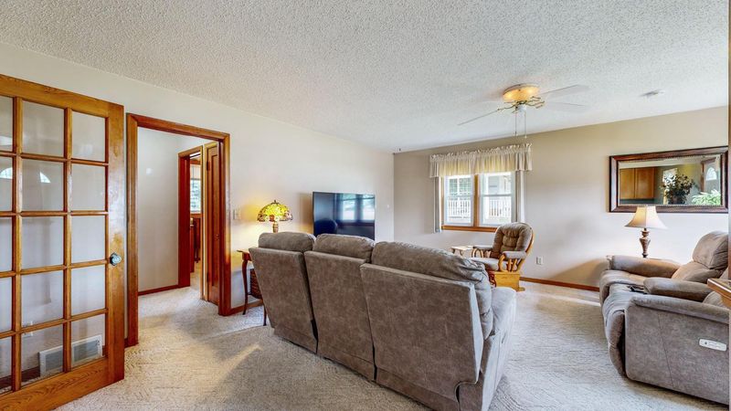 407 Main St S, Stewartville, MN 55976