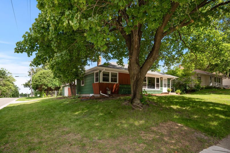 1246 Hall Ave, West Saint Paul, MN 55118