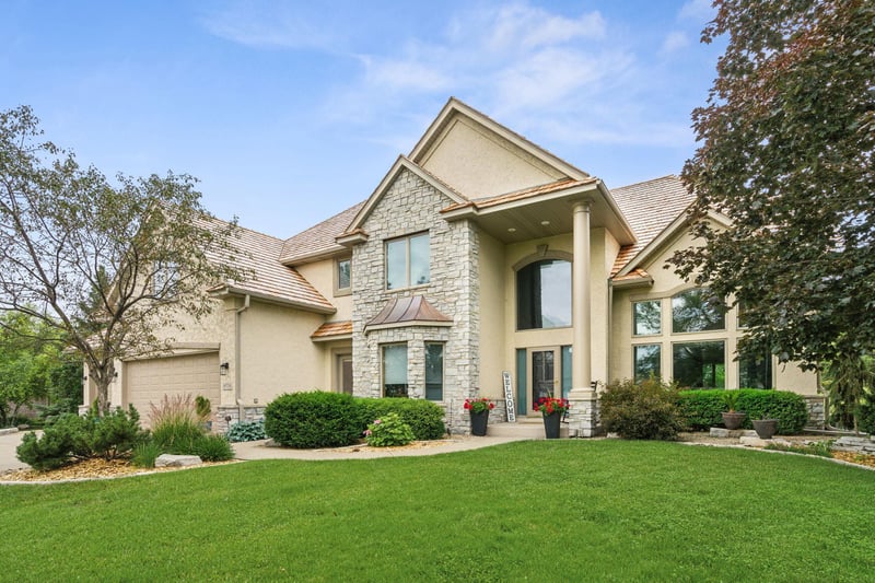 8524 Crane Dance Trl, Eden Prairie, MN 55344