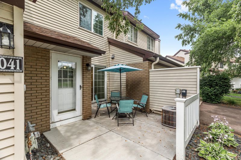 4041 Crystal Cir #95, Shoreview, MN 55126