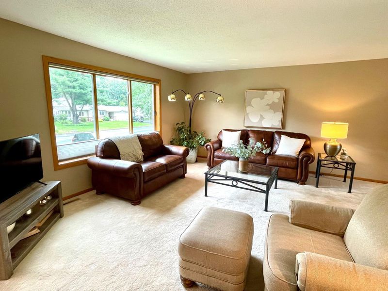 2918 S Plum Tree Cir, Menomonie, WI 54751