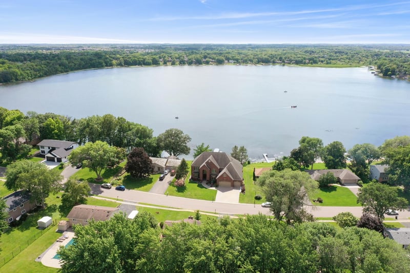 17003 Weaver Lake Dr, Maple Grove, MN 55311