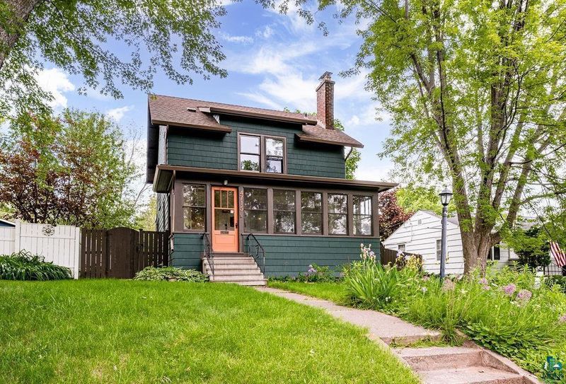 4715 Dodge St, Duluth, MN 55804