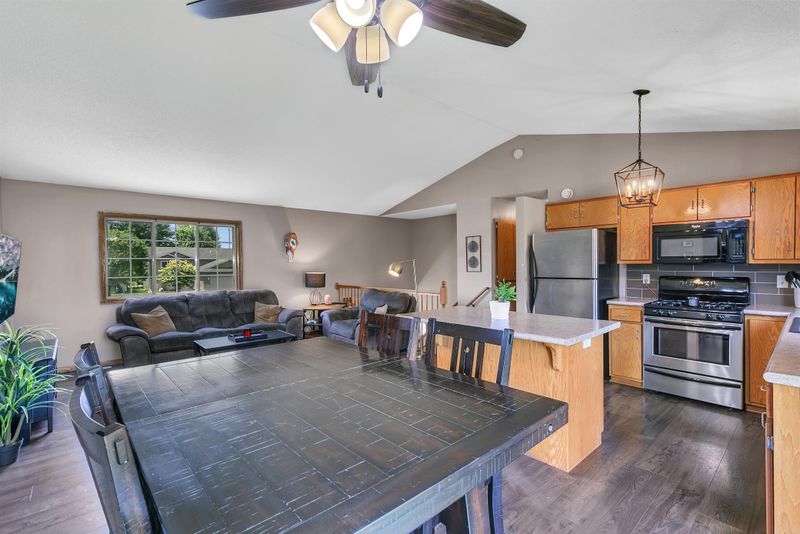 823 11th St S, Sartell, MN 56377