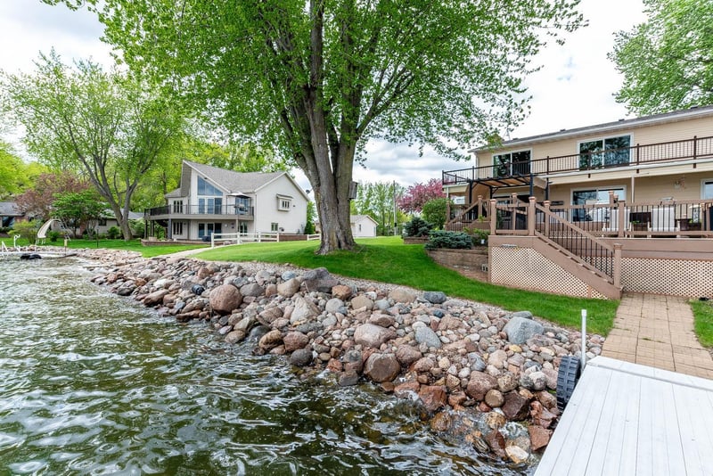 1200 Baker Bay Rd, Kasota, MN 56050