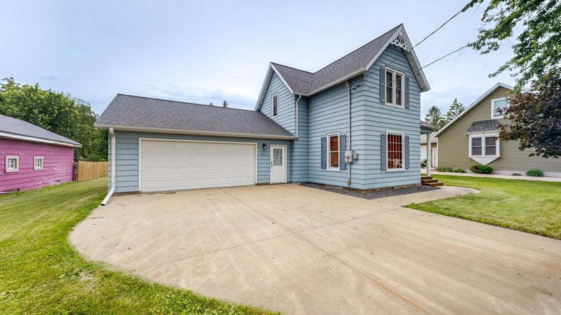 100 Fillmore St W, Wykoff, MN 55990