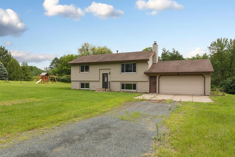 38995 Oriole Ave, North Branch, MN 55056