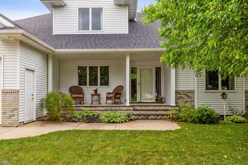 3525 Westmoor Dr, Moorhead, MN 56560