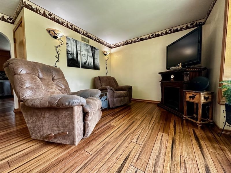 425 Rohrer St, Round Lake, MN 56167