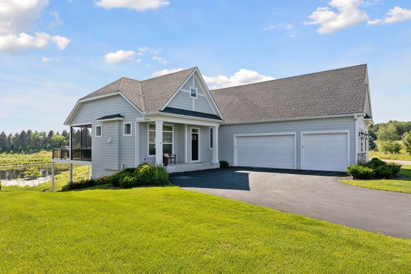 43 Summit Farm Ln, White Bear Lake, MN 55110