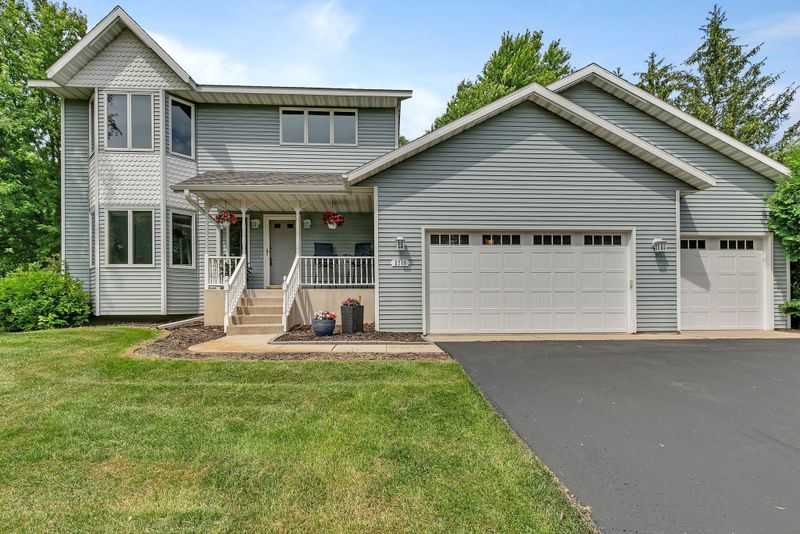 2719 Tranquility Dr, Saint Cloud, MN 56301