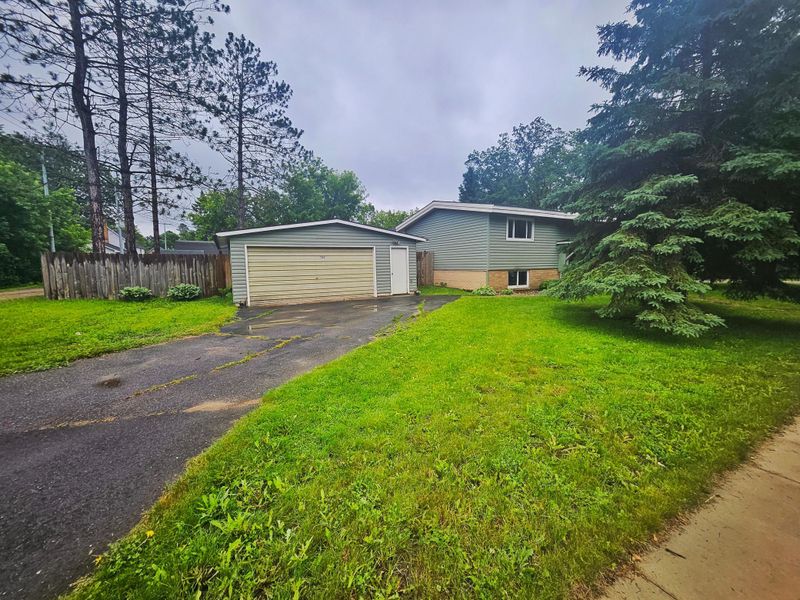 702 NE 2nd Ave, Grand Rapids, MN 55744