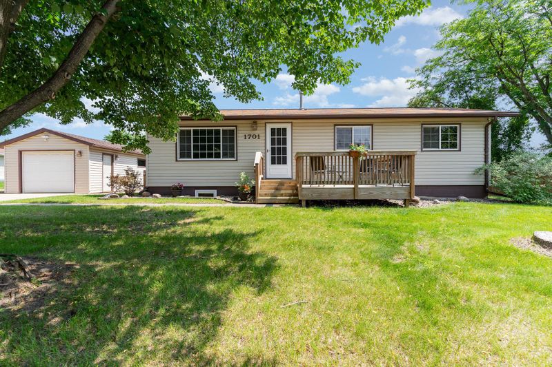 1701 N 5th St, Saint Peter, MN 56082