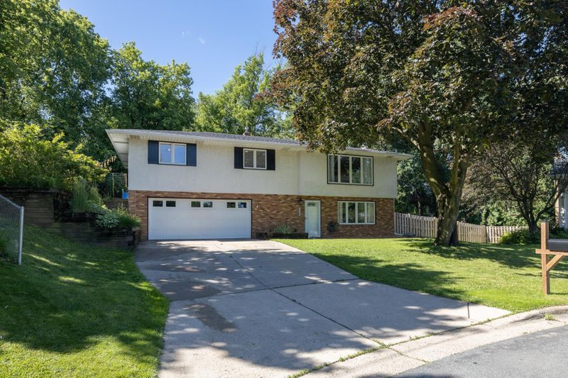 1300 Winslow Ave, West Saint Paul, MN 55118