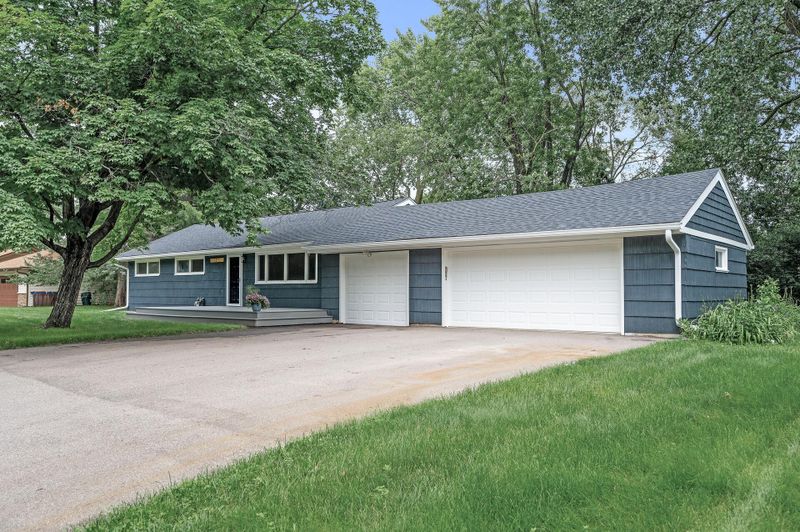 11131 Vincent Ave S, Minneapolis, MN 55431