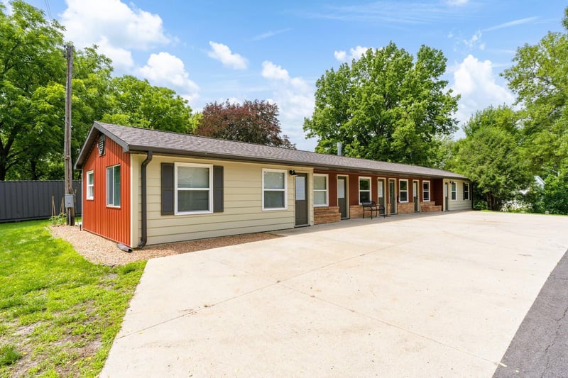 1208 Elm Ave E, Waseca, MN 56093