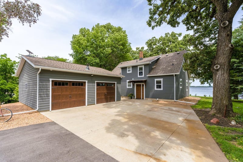 1208 Elm Ave E, Waseca, MN 56093