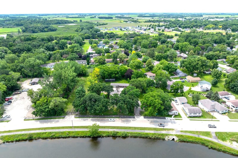 1208 Elm Ave E, Waseca, MN 56093