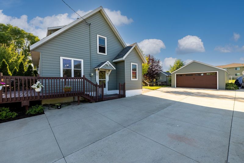 431 4th St N, Watkins, MN 55389