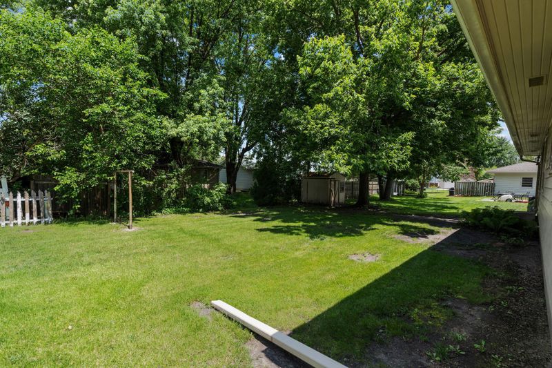 721 9th Ave NE, Waseca, MN 56093