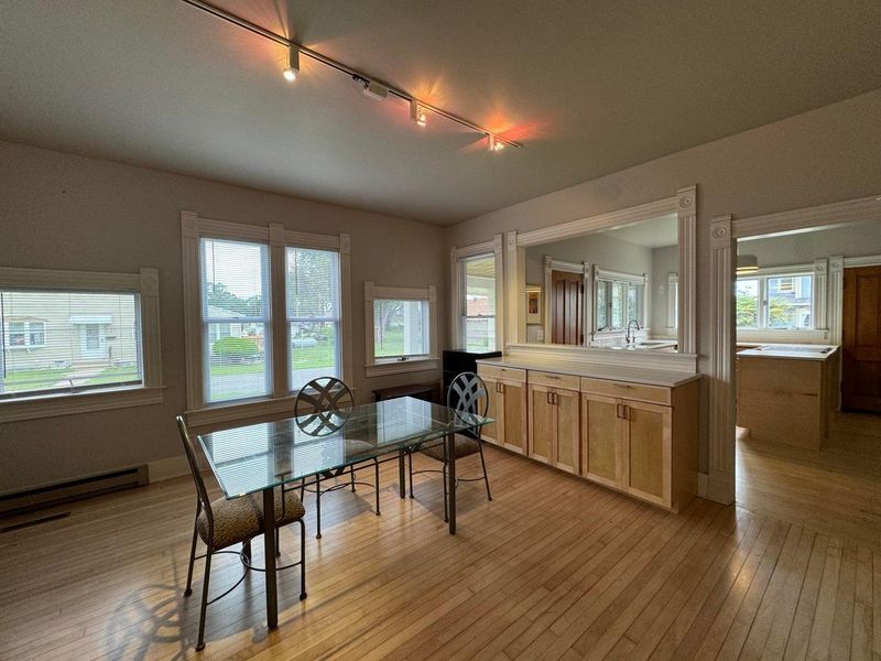 625 Main St, Dakota, MN 55925