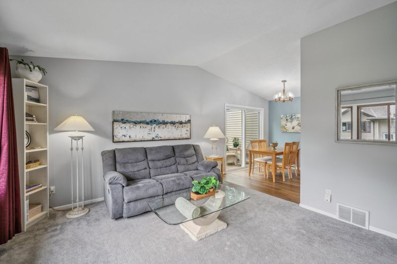802 Sherwood Rd, Shoreview, MN 55126