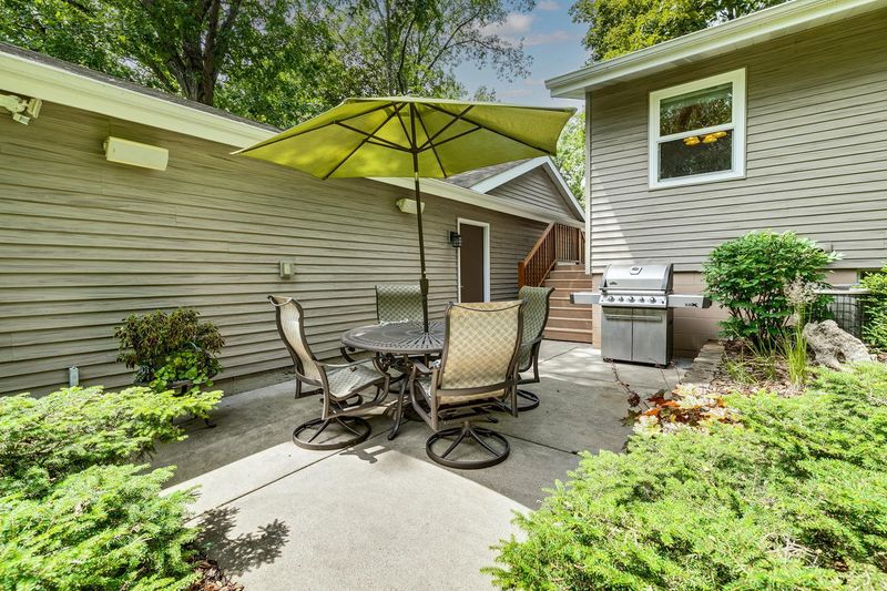 14139 Rhode Island Ave, Savage, MN 55378