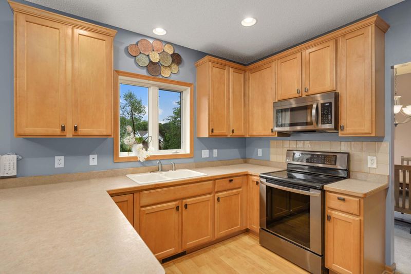 6603 Bluestem Ln S, Cottage Grove, MN 55016